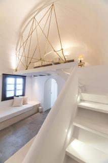 Hotel Artemis Suites