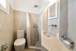 Hotel Artemis Suites