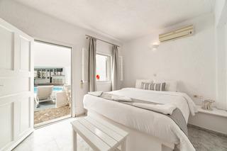 Hotel Artemis Suites