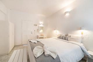 Hotel Artemis Suites