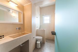Hotel Artemis Suites