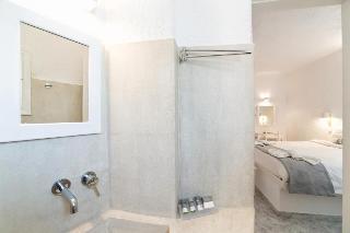 Hotel Artemis Suites