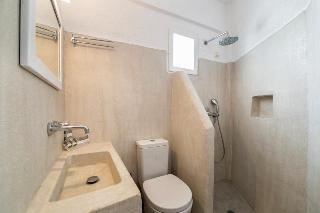 Hotel Artemis Suites