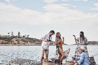 Гостиница Minos Beach Art Hotel