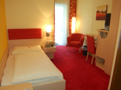 Гостиница Gasthof Zum Roten Hahn