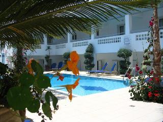 Гостиница Emerald Studios & Hotel