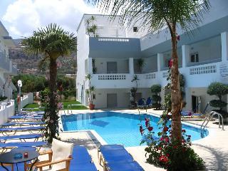 Гостиница Emerald Studios & Hotel