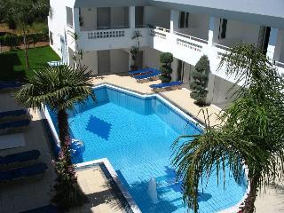 Гостиница Emerald Studios & Hotel