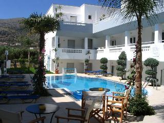 Гостиница Emerald Studios & Hotel