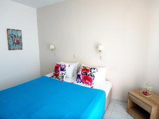 Гостиница Emerald Studios & Hotel