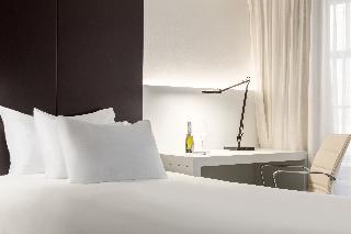 Гостиница NH Collection Amsterdam Barbizon Palace