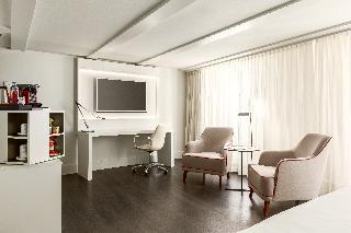 Гостиница NH Collection Amsterdam Barbizon Palace