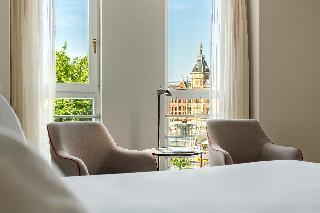 Гостиница NH Collection Amsterdam Barbizon Palace