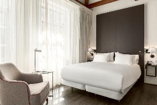 Гостиница NH Collection Amsterdam Barbizon Palace