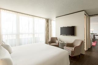 Гостиница NH Collection Amsterdam Barbizon Palace