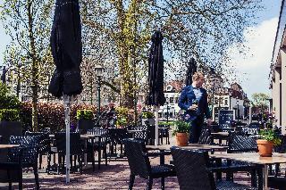Гостиница Carlton Square