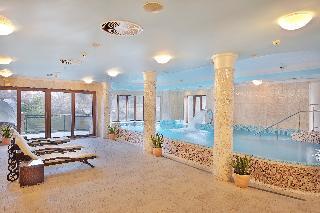 Гостиница Retro Riverside Wellness Resort