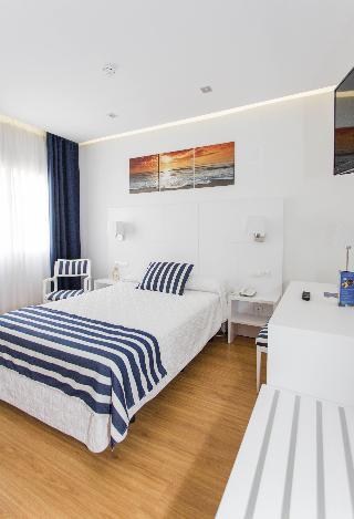 Гостиница Voramar