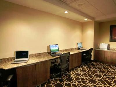 Гостиница Doubletree By Hilton Dallas Market Ctr