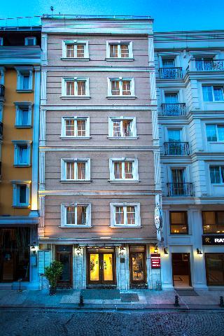 Hotel Raymond