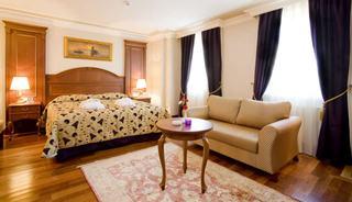 Гостиница GLK PREMIER Regency Suites & Spa