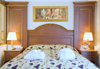 Гостиница GLK PREMIER Regency Suites & Spa