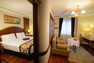 Гостиница GLK PREMIER Regency Suites & Spa