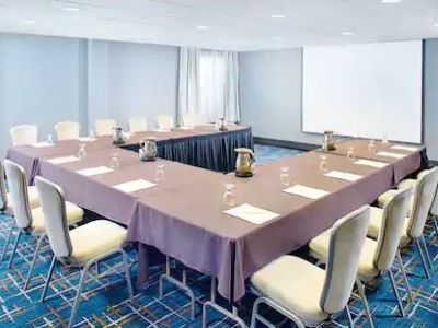 Гостиница Doubletree By Hilton Baltimore Bwi Aprt