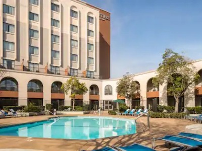 Hotel Doubletree By Hilton Newark - Fremont