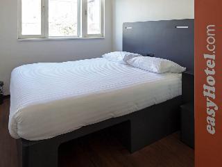 Easyhotel The Hague City Centre