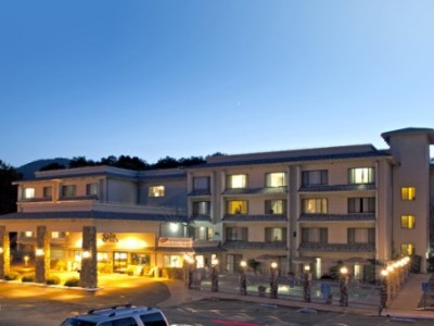 Гостиница Yosemite Southgate Hotel And Suites