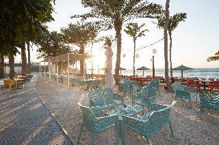 Гостиница Occidental Sharjah Grand