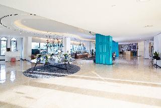 Гостиница Occidental Sharjah Grand