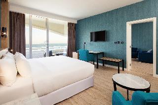 Гостиница Occidental Sharjah Grand