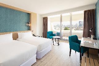 Гостиница Occidental Sharjah Grand