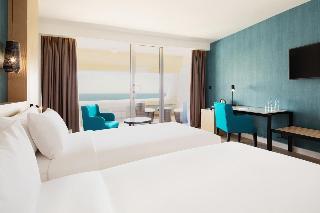 Гостиница Occidental Sharjah Grand