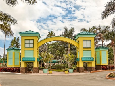 Гостиница International Palms Resort And Conf Ctr
