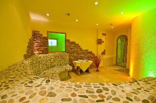 Гостиница Suitehotel Kleinwalsertal