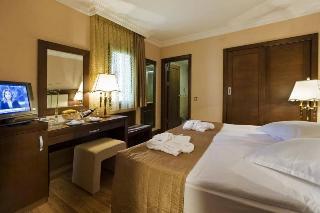 Гостиница Latanya Park Resort