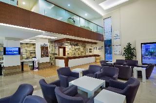 Гостиница Crystal Green Bay Resort & Spa