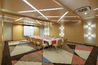 Гостиница Crystal Green Bay Resort & Spa