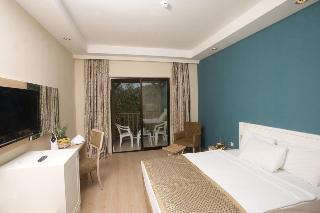 Гостиница Crystal Green Bay Resort & Spa