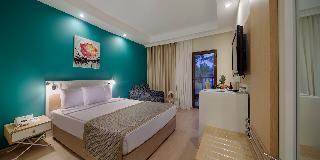 Гостиница Crystal Green Bay Resort & Spa