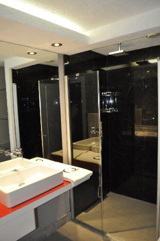 Hotel Q Spa Resort