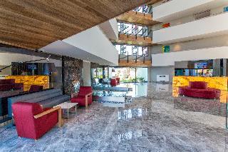 Hotel Q Spa Resort