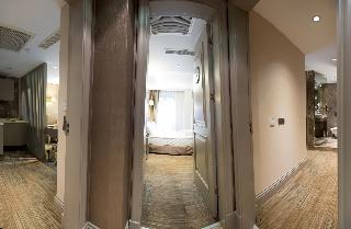 Hotel GK Regency Suites