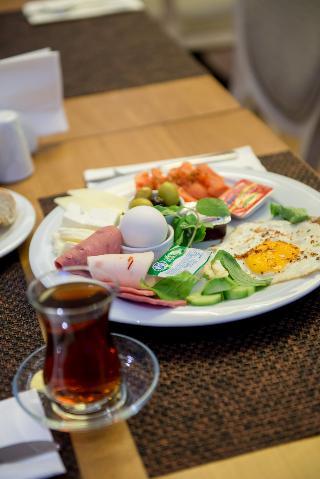Hotel GK Regency Suites