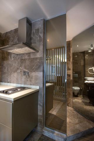 Hotel GK Regency Suites