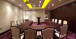 Hotel Golden Tulip Downtown Abu Dhabi