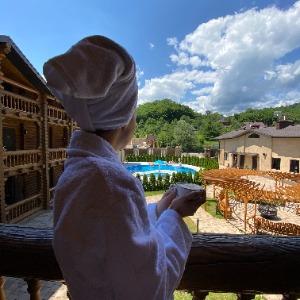 Hotel Dynasty